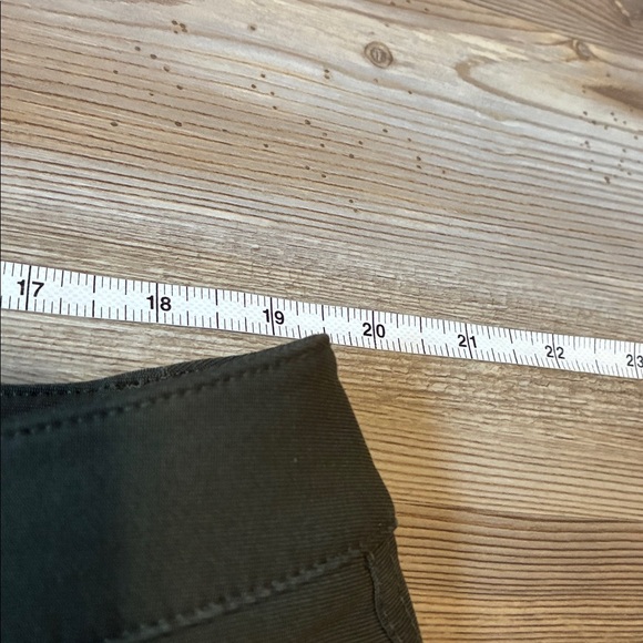 Lululemon Men’s ABC Pant Army Green Size 38 Stretch 5 Pocket Comfort - Picture 3 of 11